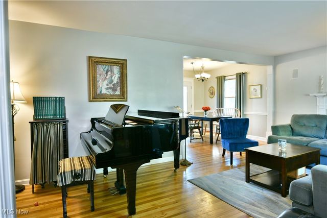 591 Belvedere Avenue NE, Warren, OH 44483