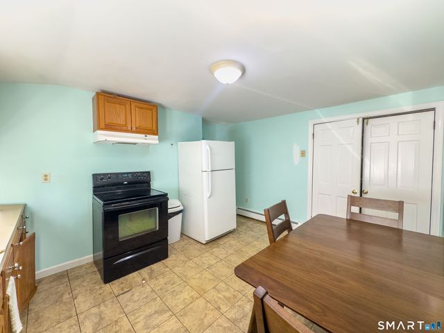 11 Belmont Circle, Danbury, CT 06810