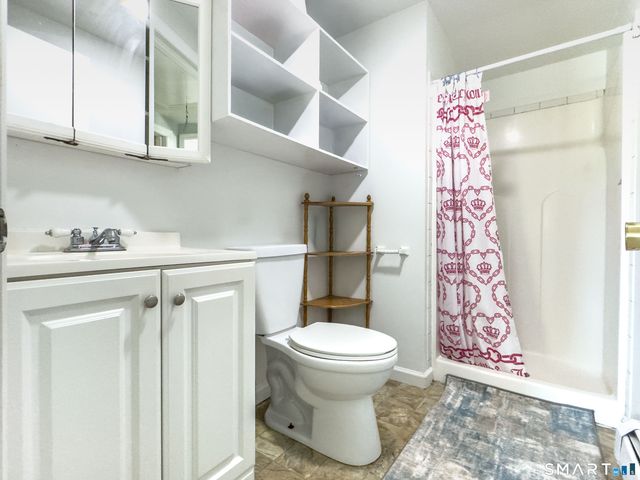11 Belmont Circle, Danbury, CT 06810