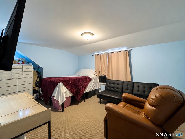 11 Belmont Circle, Danbury, CT 06810