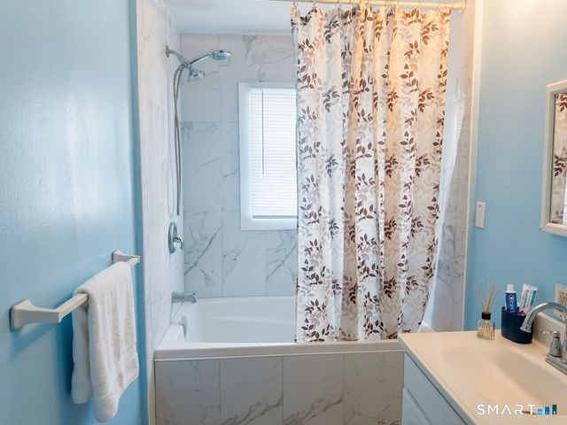 11 Belmont Circle, Danbury, CT 06810
