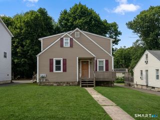 11 Belmont Circle, Danbury, CT 06810