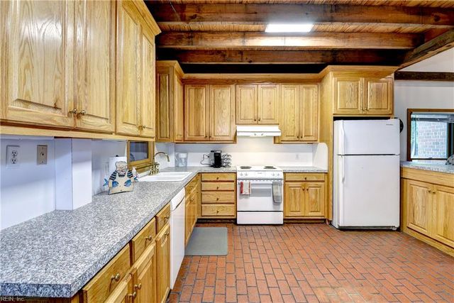631 Rocky Bottom RD, Spring Grove, VA 23881