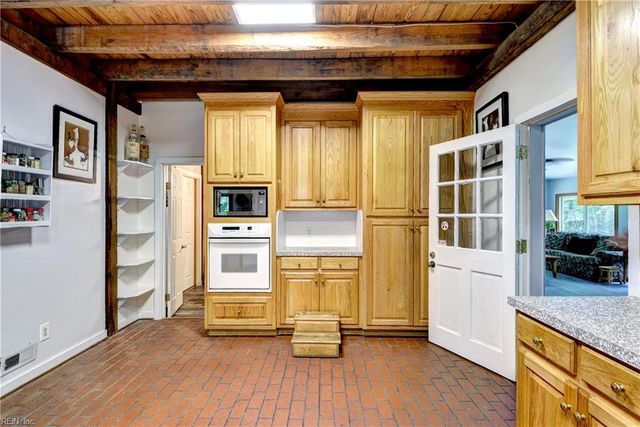 631 Rocky Bottom RD, Spring Grove, VA 23881