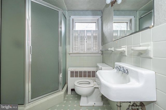 812 E WALNUT ST, Perkasie, PA 18944