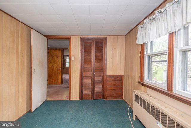 812 E WALNUT ST, Perkasie, PA 18944