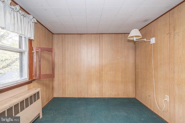 812 E WALNUT ST, Perkasie, PA 18944