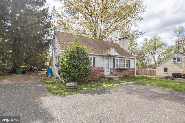 812 E WALNUT ST, Perkasie, PA 18944