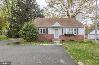 812 E WALNUT ST, Perkasie, PA 18944