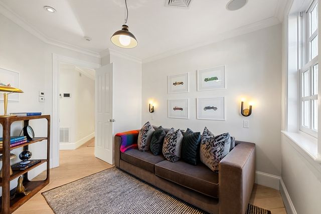 6 West Hill Place, Boston, MA 02114