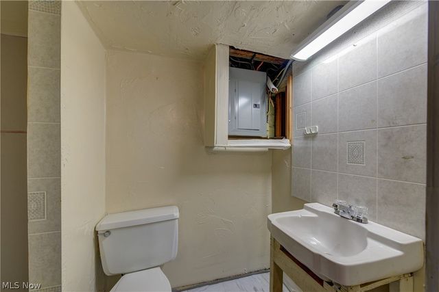 37948 Barnes Court, Willoughby, OH 44094