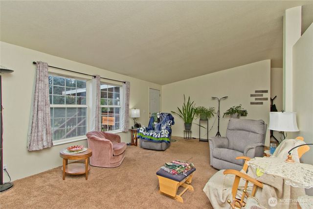 41 E Bay Heights Drive, Allyn, WA 98524