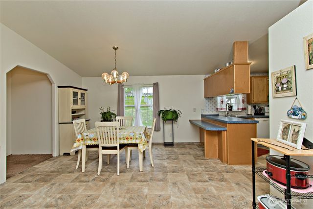 41 E Bay Heights Drive, Allyn, WA 98524
