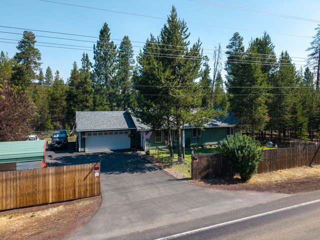 15610 Burgess Road, La Pine, OR 97739