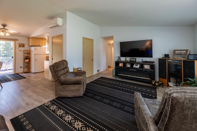 15610 Burgess Road, La Pine, OR 97739