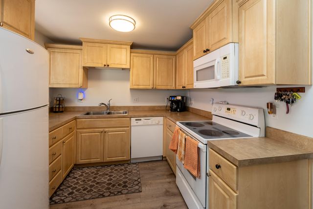 15610 Burgess Road, La Pine, OR 97739