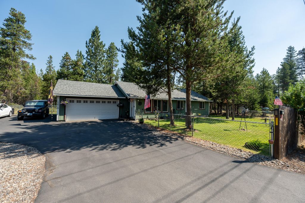 15610 Burgess Road, La Pine, OR 97739