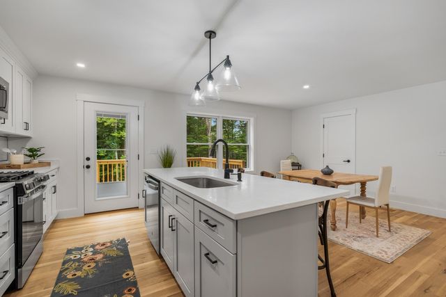 102 Jenness Rd Unit B, Epping, NH 03042