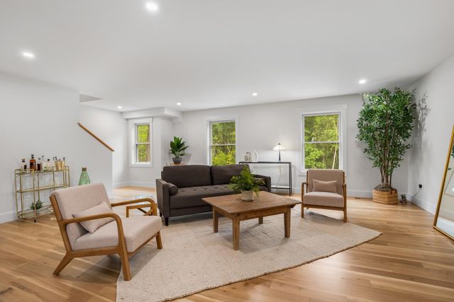 102 Jenness Rd Unit B, Epping, NH 03042