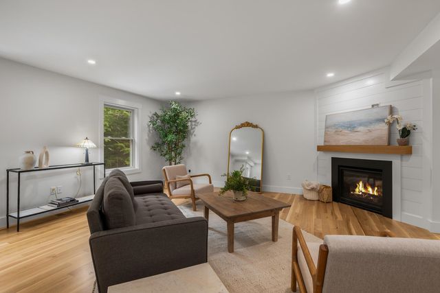 102 Jenness Rd Unit B, Epping, NH 03042
