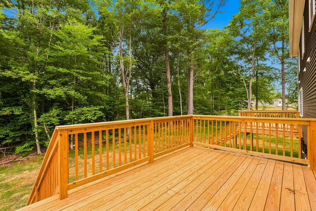 102 Jenness Rd Unit B, Epping, NH 03042