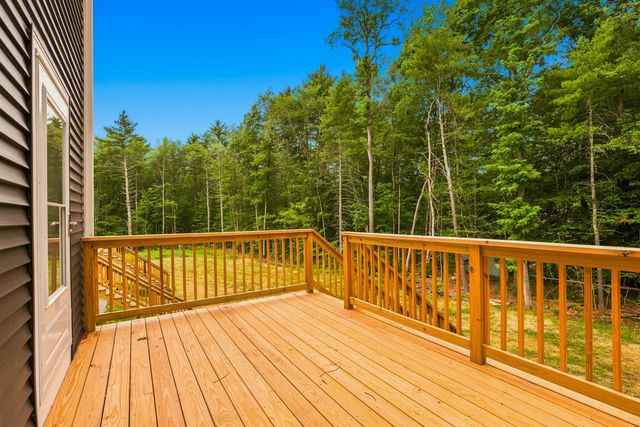 102 Jenness Rd Unit B, Epping, NH 03042
