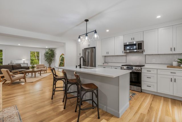 102 Jenness Rd Unit B, Epping, NH 03042
