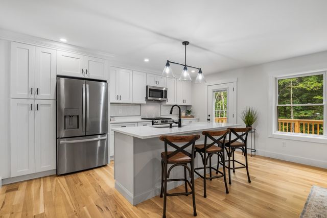 102 Jenness Rd Unit B, Epping, NH 03042