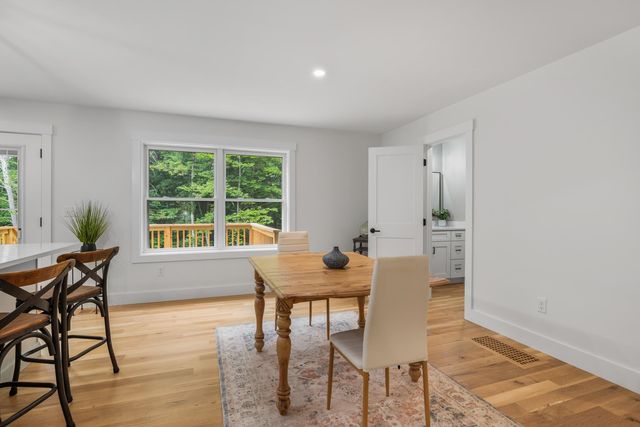 102 Jenness Rd Unit B, Epping, NH 03042