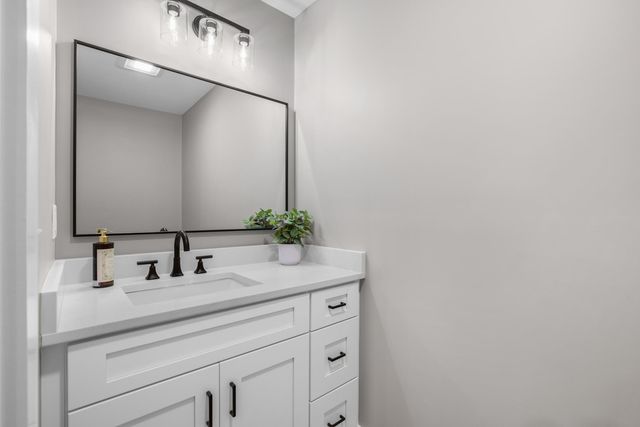102 Jenness Rd Unit B, Epping, NH 03042