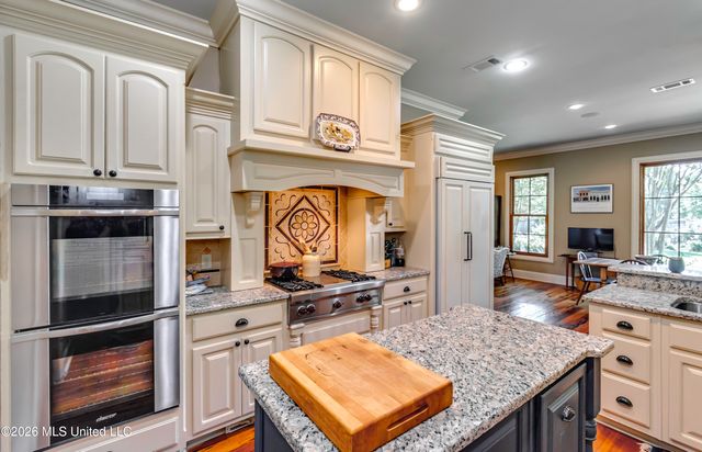 115 Chartres Drive, Madison, MS 39110
