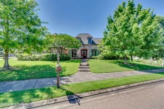 115 Chartres Drive, Madison, MS 39110