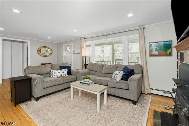 8 S White Birch Ter, Sparta Twp., NJ 07871