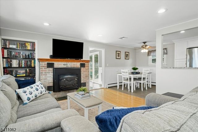 8 S White Birch Ter, Sparta Twp., NJ 07871