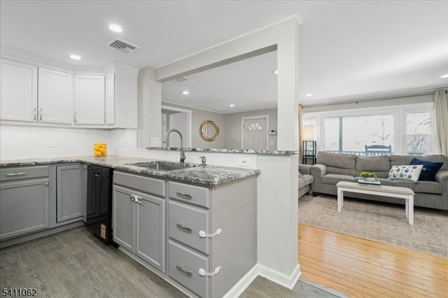 8 S White Birch Ter, Sparta Twp., NJ 07871