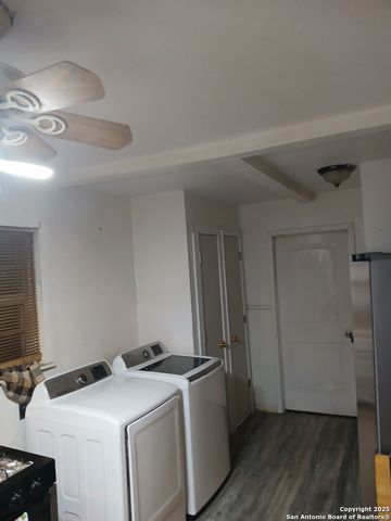 257 Archimedes Dr, San Antonio, TX 78223