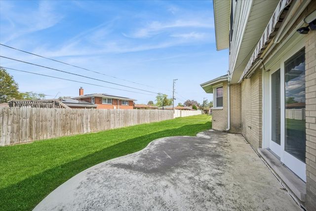 2316 185th Place, Lansing, IL 60438