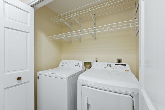 8028 Harrisburg Lane, Fort Wayne, IN 46835