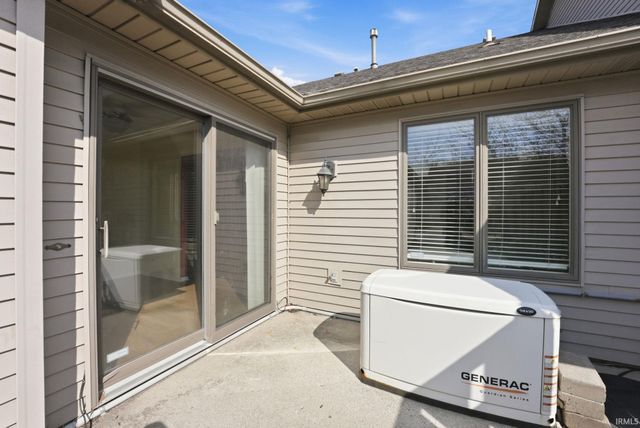 8028 Harrisburg Lane, Fort Wayne, IN 46835