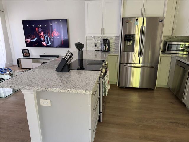 8611 NW 51st Ct, Lauderhill, FL 33351