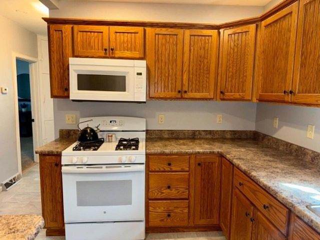 210 Academy Street, Fox Lake, WI 53933