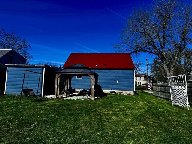 210 Academy Street, Fox Lake, WI 53933