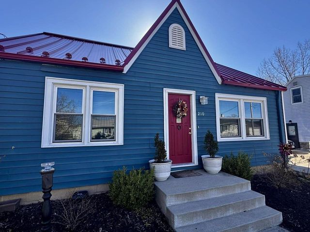 210 Academy Street, Fox Lake, WI 53933