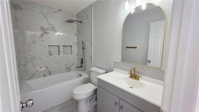7560 Bracklyn Court, Theodore, AL 36582