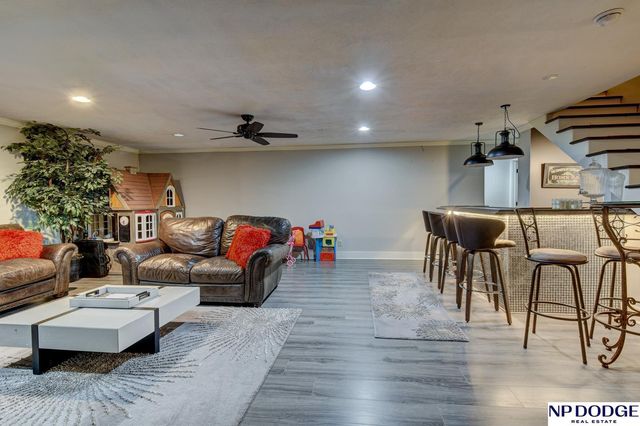 878 N HWS Cleveland Boulevard, Elkhorn, NE 68022