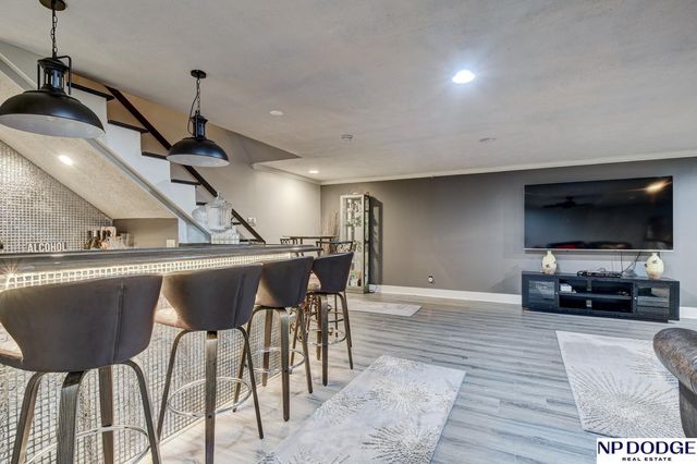 878 N HWS Cleveland Boulevard, Elkhorn, NE 68022