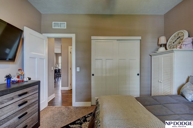 878 N HWS Cleveland Boulevard, Elkhorn, NE 68022