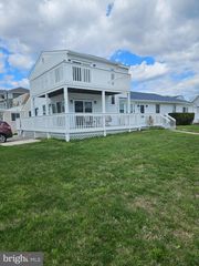 801 W SHORE DR, Brigantine, NJ 08203