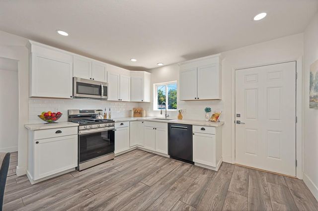 640 Eleanor Ave, Sacramento, CA 95815