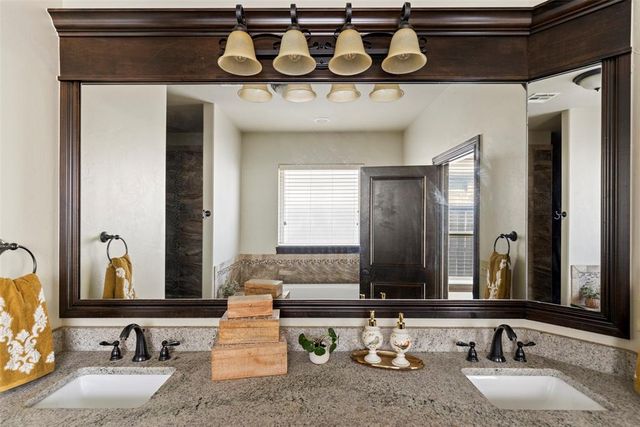 2324 Merlot Court, Edmond, OK 73012